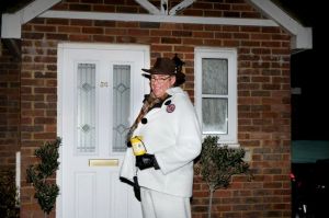 Snowman Knocking at door
